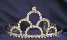 2-1/4" Tiara - K102